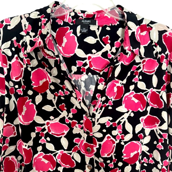 Alfani Tunic Collared Long Sleeve Black & Pink Floral  Size 2X - Picture 2 of 16